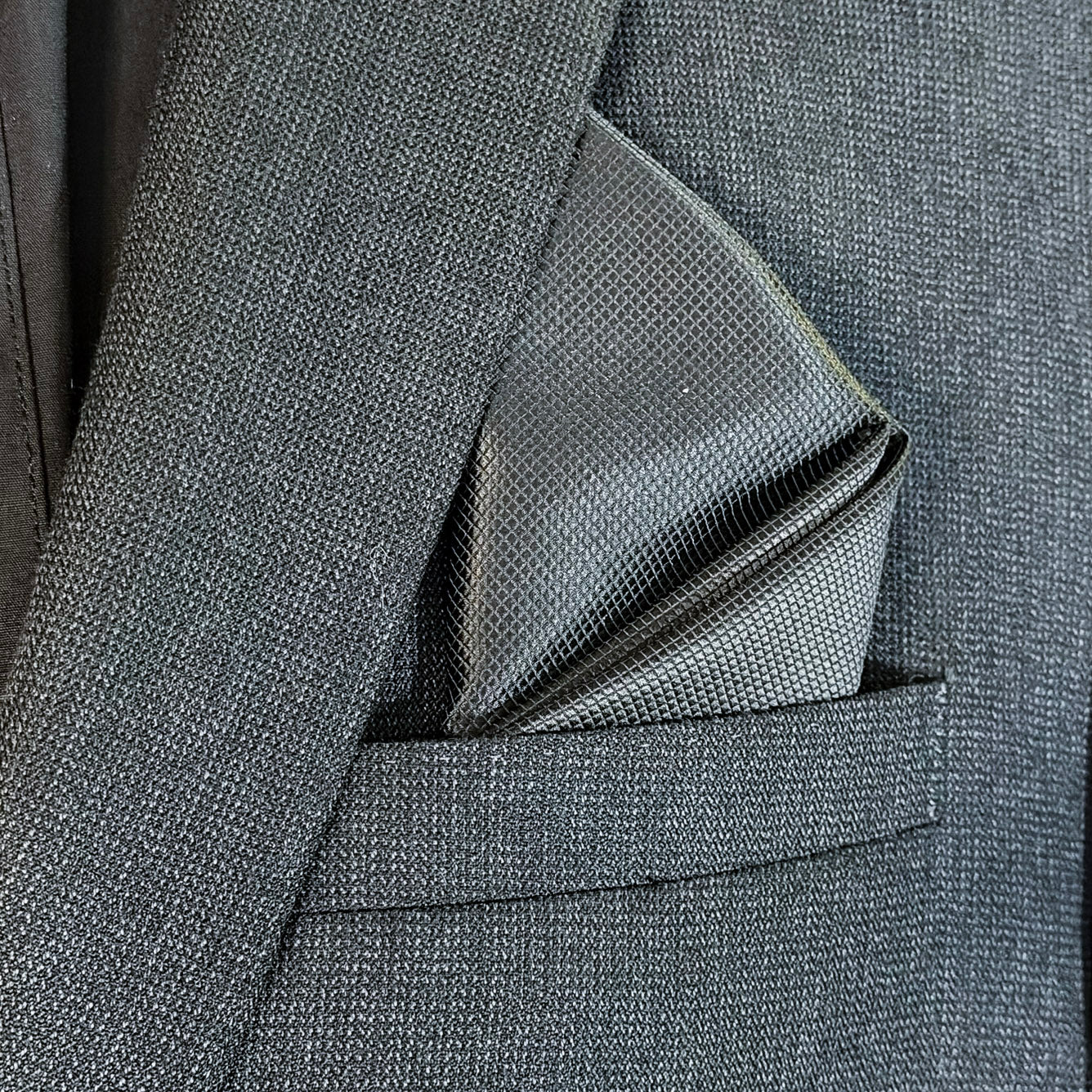 Summit • Black - Signature Fold Pocket Square